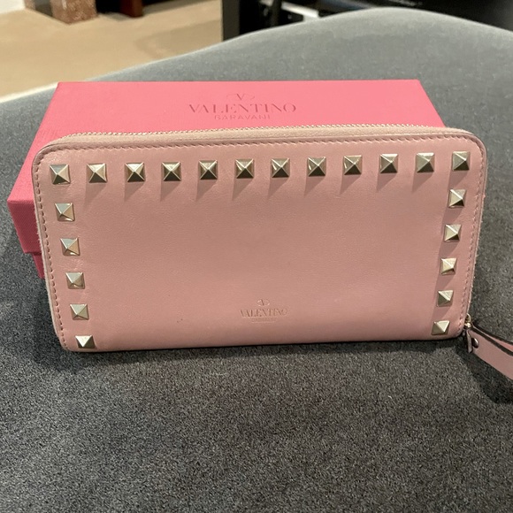 Accessories - Valentino Rockstud wallet.